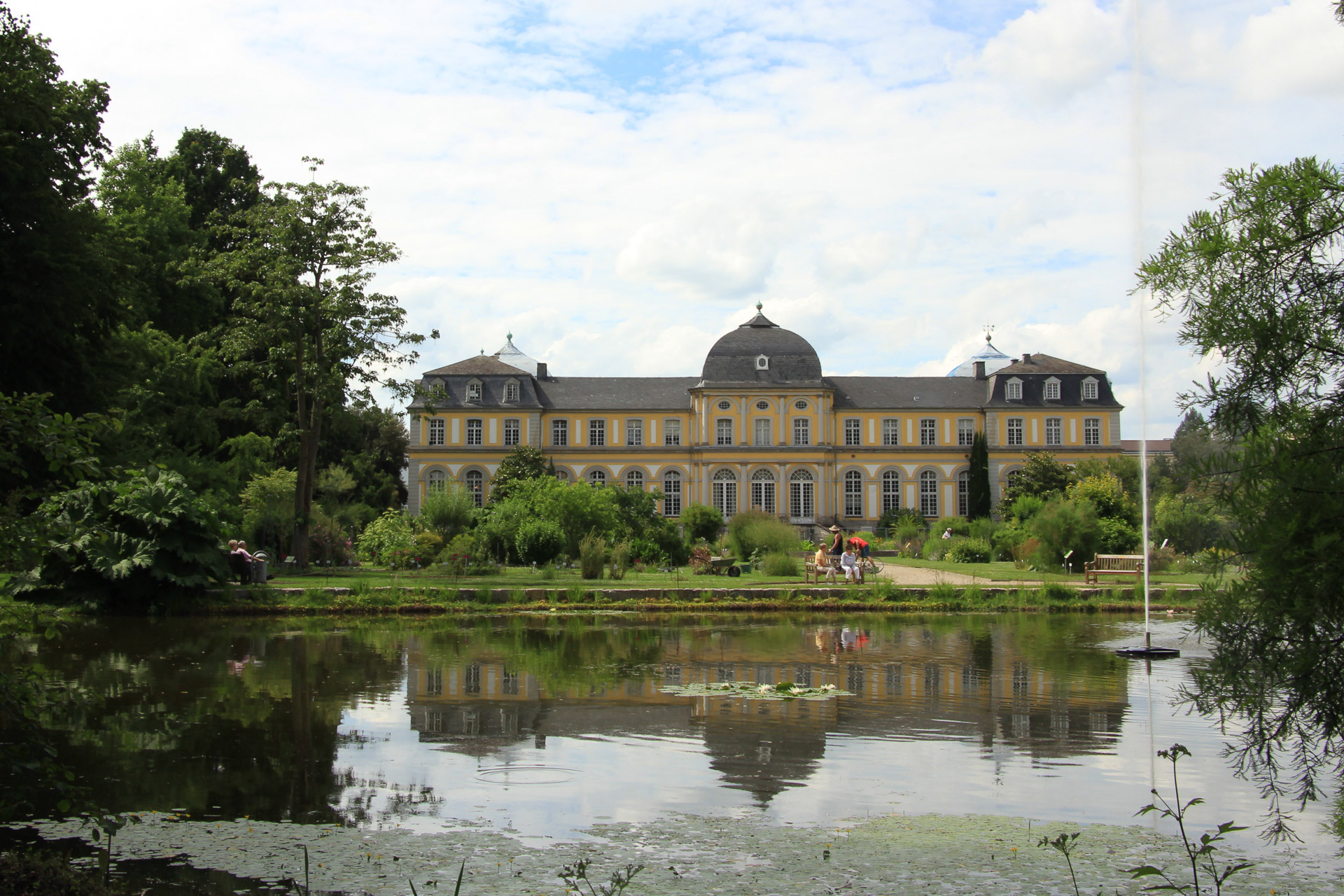 Poppelsdorfer_Schloss_mit_Melbweiher_U.Sobick.jpg